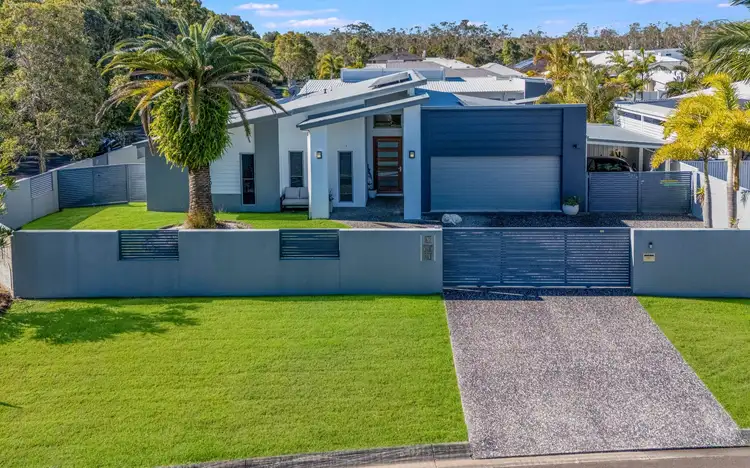 1 North Point Crescent, Pelican Waters QLD 4551