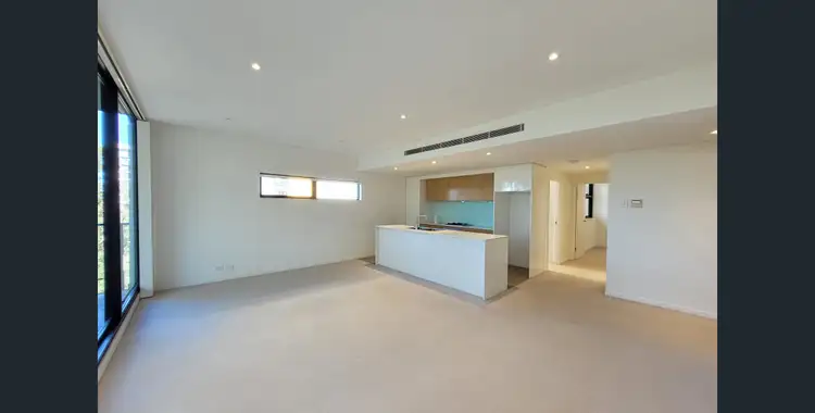 8 Saunders Close