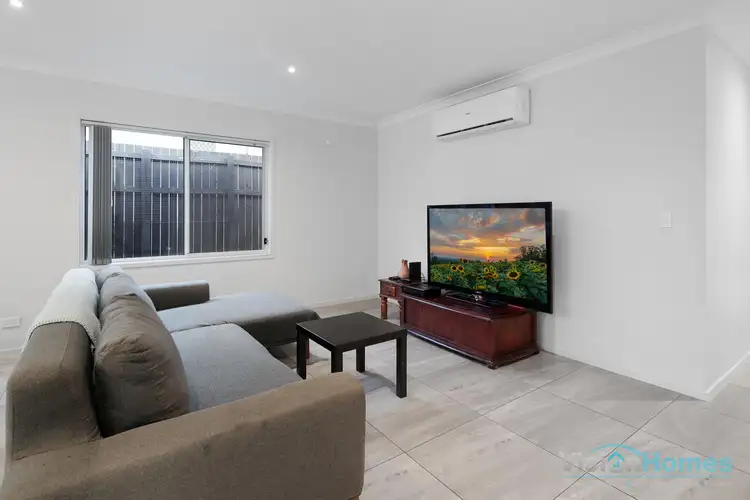 Fourth view of Homely house listing, 33 MOUNT PLEASANT STREET, Park Ridge QLD 4125