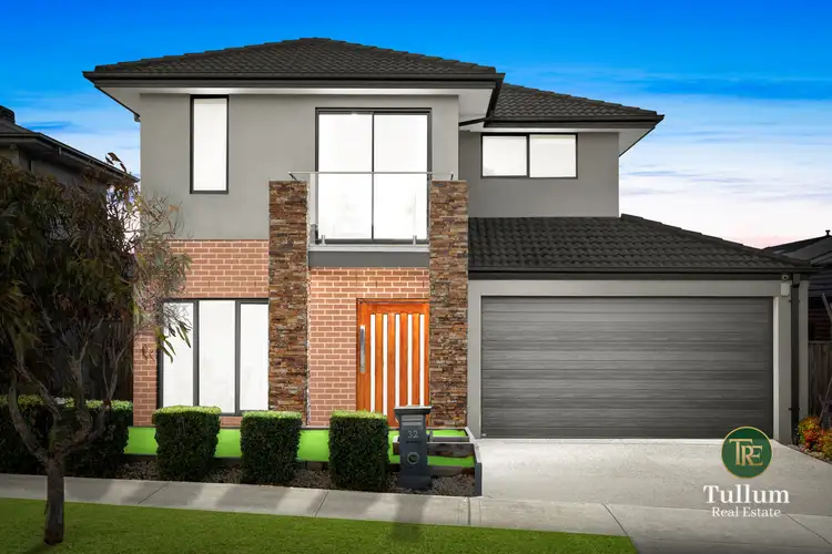 32 Greenslate Street, Clyde North VIC 3978