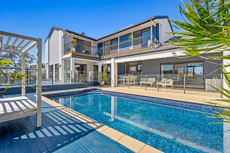 15 Kula Close, Benowa QLD 4217