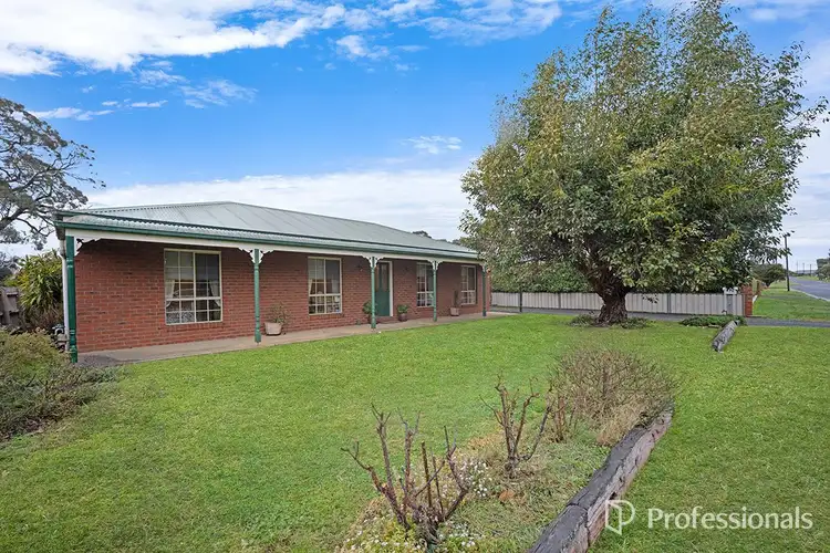 Second view of Homely house listing, 3 Bayley Street, Hamilton VIC 3300