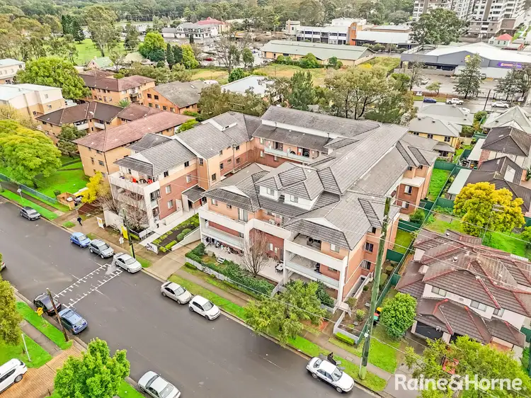 7-11 Putland Street