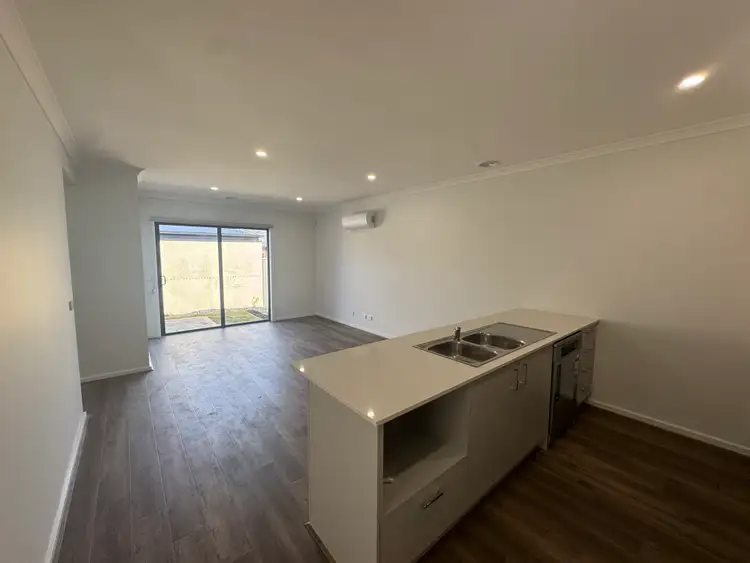 24 Pedirka Road, Truganina VIC 3029