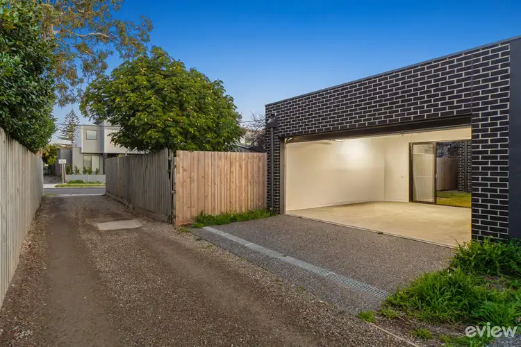 7A Railway Parade, Seaford VIC 3198