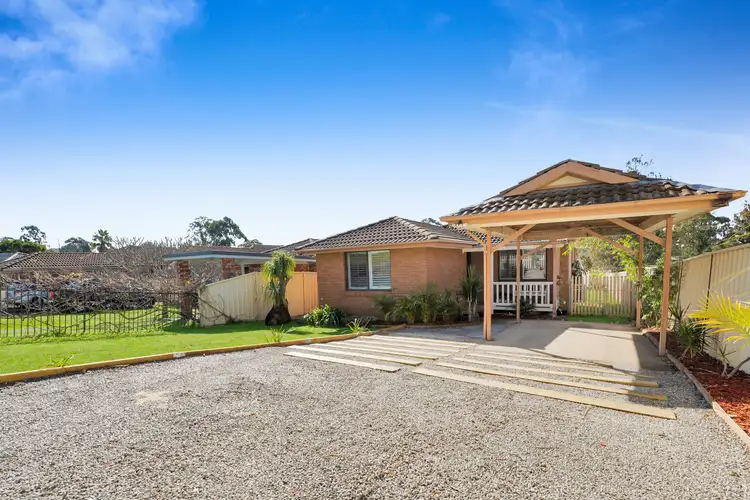 48 Mississippi Crescent