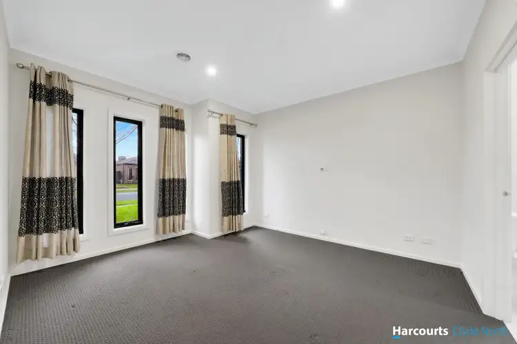 11 Morphetville Street, Clyde North VIC 3978