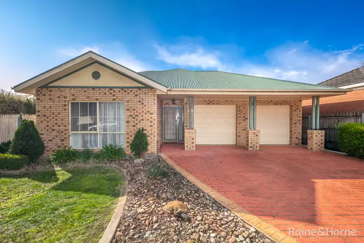 10 Blackwood Place, Sunbury VIC 3429