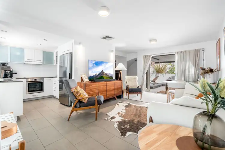Third view of Homely apartment listing, 3/207 Brisbane Street, Bulimba QLD 4171