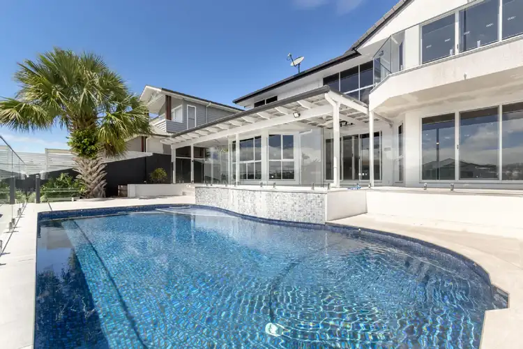 27 Nirvana Court, Runaway Bay QLD 4216