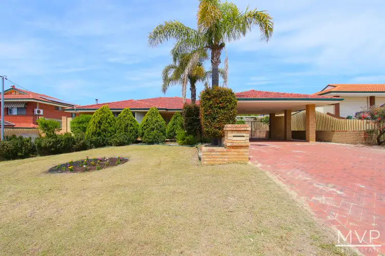 17 McKenzie Road, Samson WA 6163