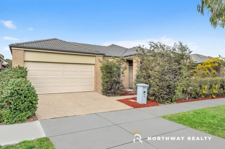 Second view of Homely house listing, 7 Rosleigh Drive, Craigieburn VIC 3064