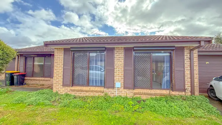 10/28 Coolaroo Crescent, Lurnea NSW 2170