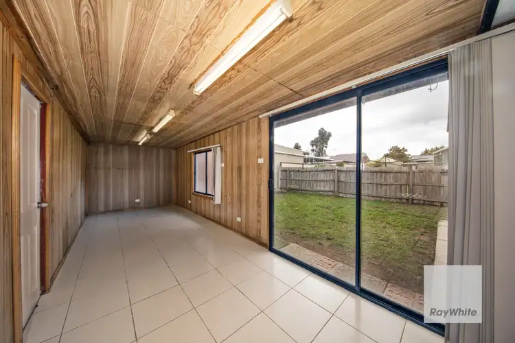 Fourth view of Homely house listing, 4 Moonstone Circuit, St Albans VIC 3021
