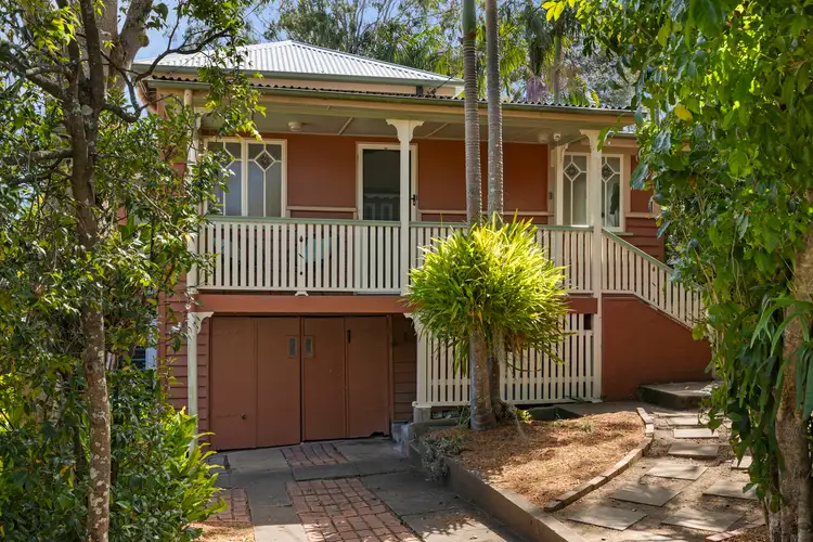 8 Belair Street