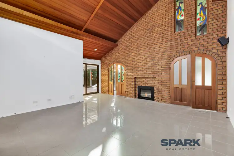 8 Tarella Drive, Keilor Downs VIC 3038