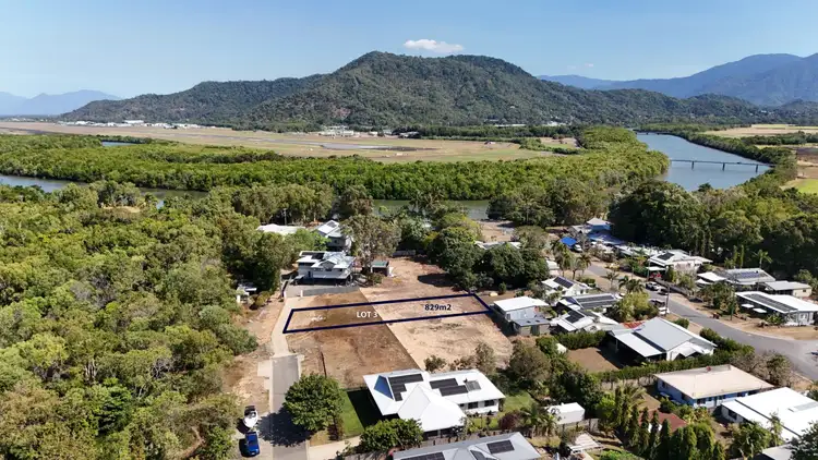 18C Devlex Court, Machans Beach QLD 4878