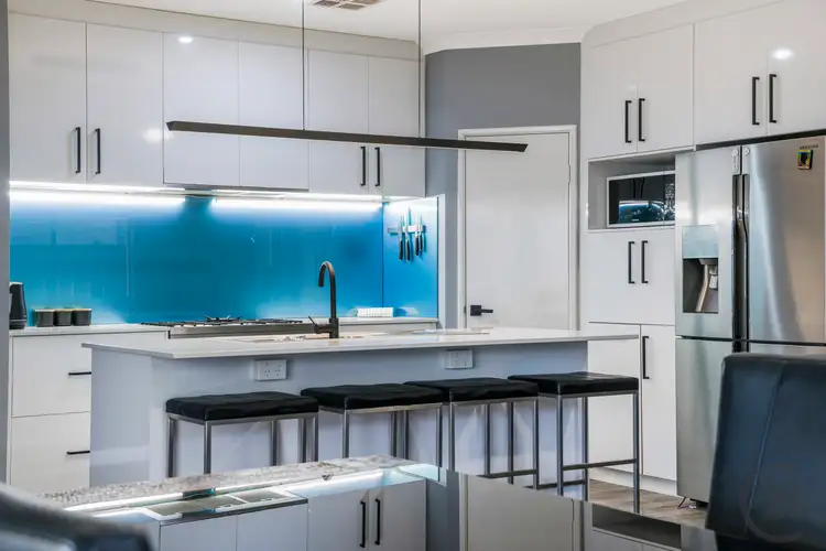 25 Majorelle Way