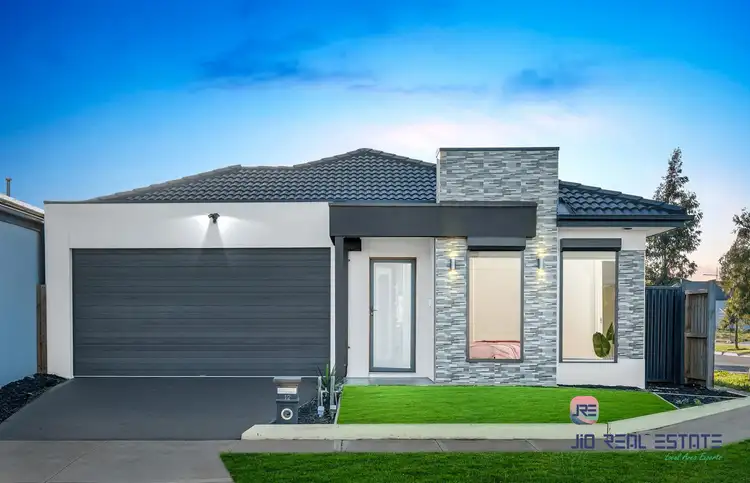 12 Nagar Street, Thornhill Park VIC 3335