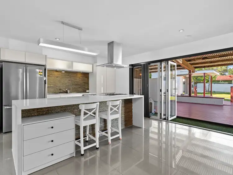 13 Achilles Drive, Springwood QLD 4127