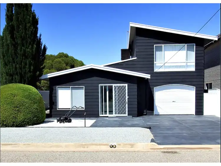 10 Yaringa Avenue, Tumby Bay SA 5605