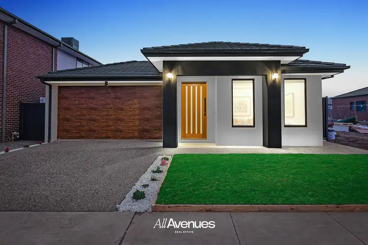 19 Thicket Loop, Clyde North VIC 3978
