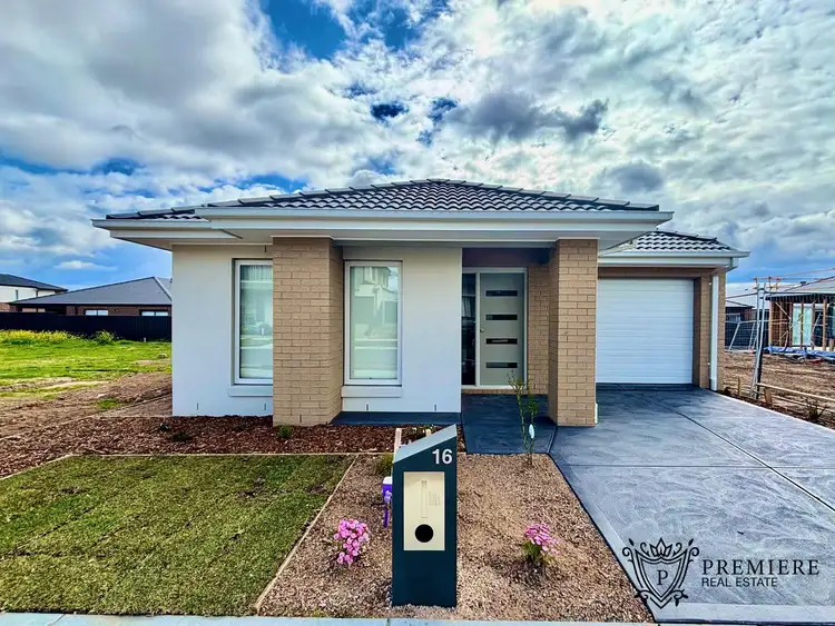 16 Mckenzie Drive, Clyde North VIC 3978