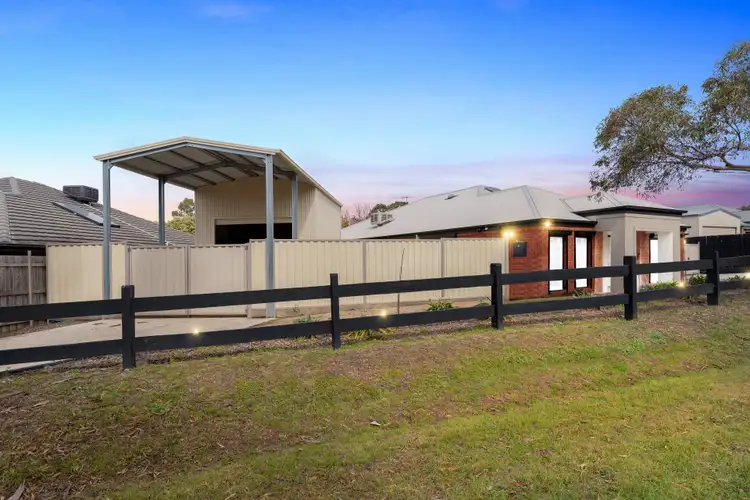 Third view of Homely house listing, 8 Semillon Court, Sunbury VIC 3429