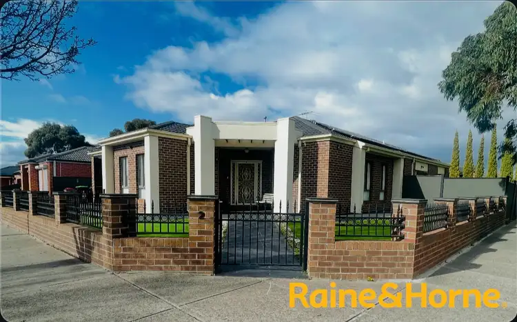 2 Redheugh Street, Craigieburn VIC 3064