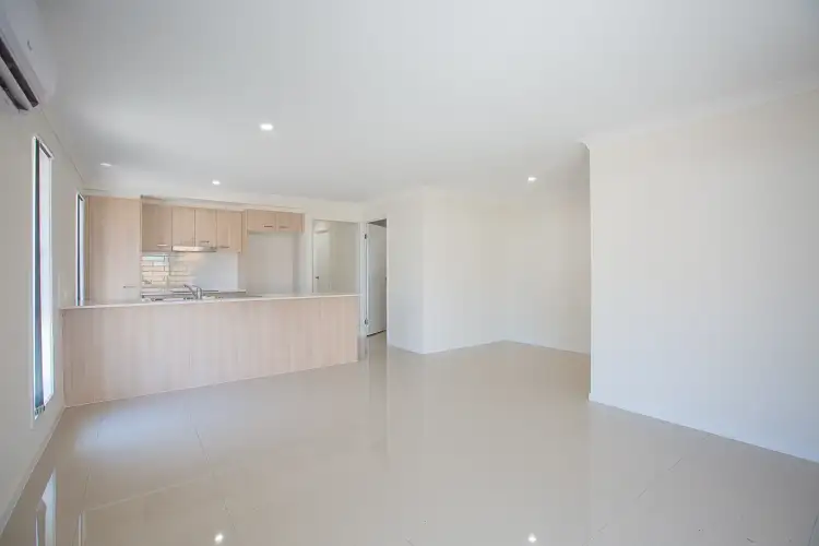 1/36 Arburry Crescent, Brassall QLD 4305