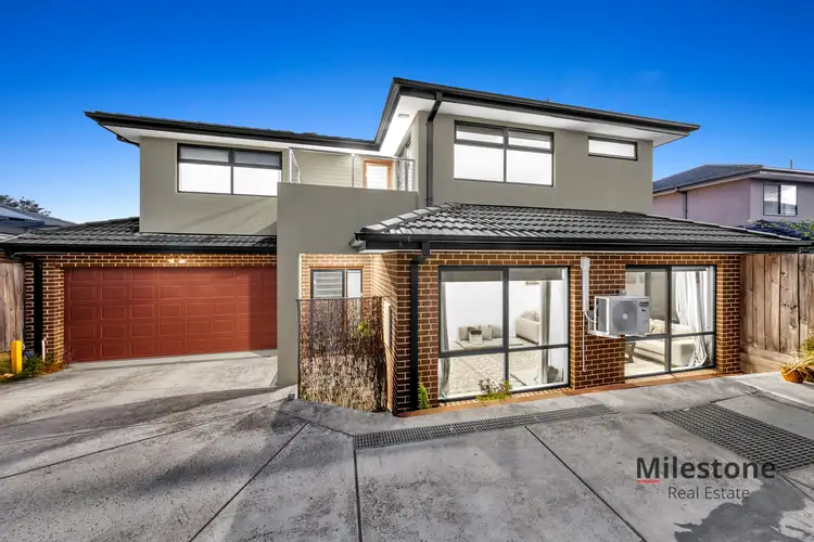 2/8 Abrehart Street, Eumemmerring VIC 3177
