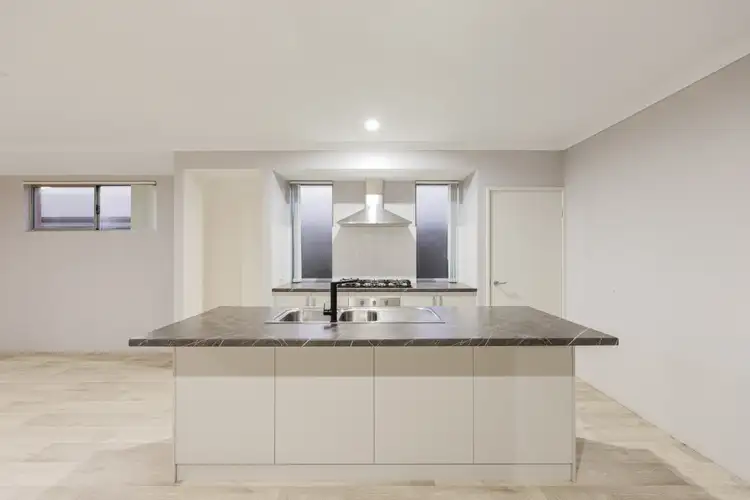 Sixth view of Homely house listing, 10 Mandalup Road, Haynes WA 6112