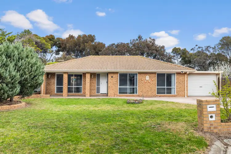 5 Julie Court, Sunshine North VIC 3020