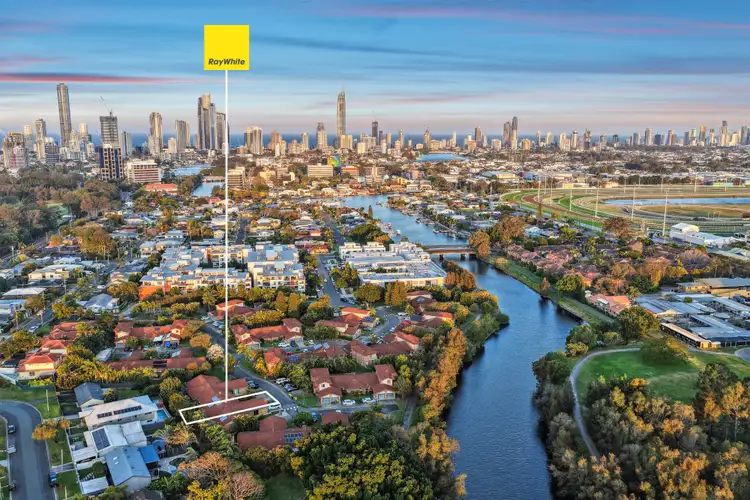 38/11 Waterford Court, Bundall QLD 4217
