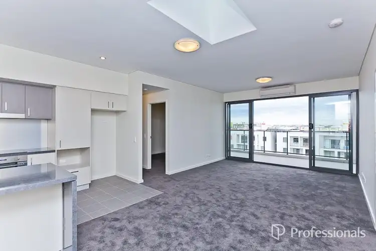 196/2 Signal Terrace, Cockburn Central WA 6164