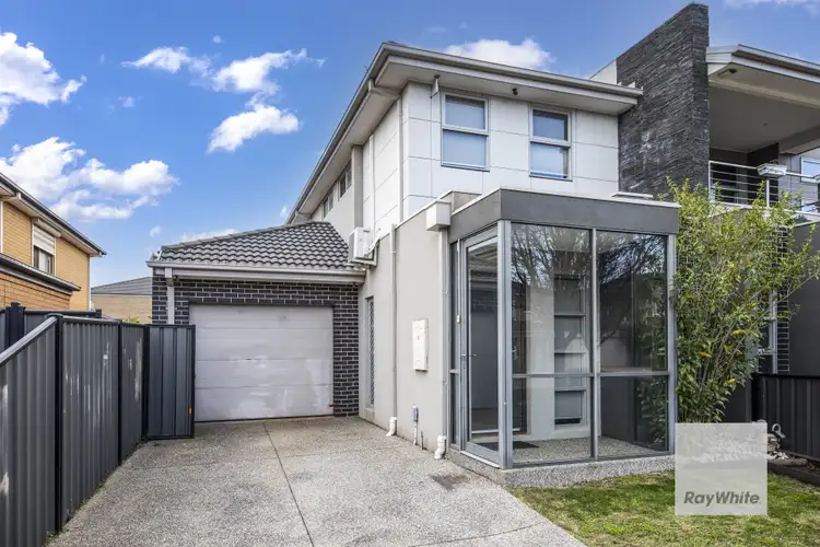 27 Chartwell Crescent, Derrimut VIC 3026