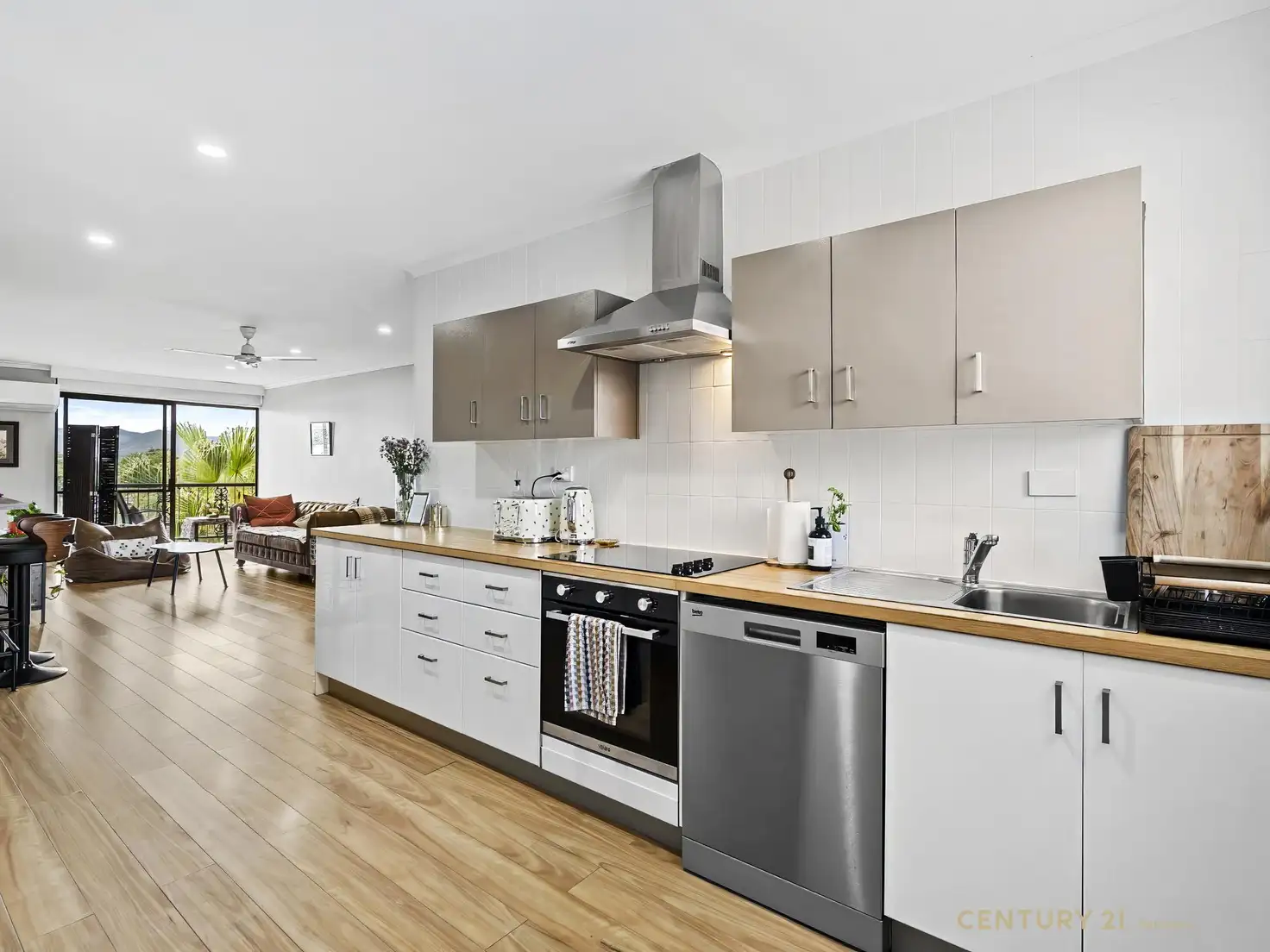 Main view of Homely unit listing, 9/104 Talford Street, Allenstown QLD 4700