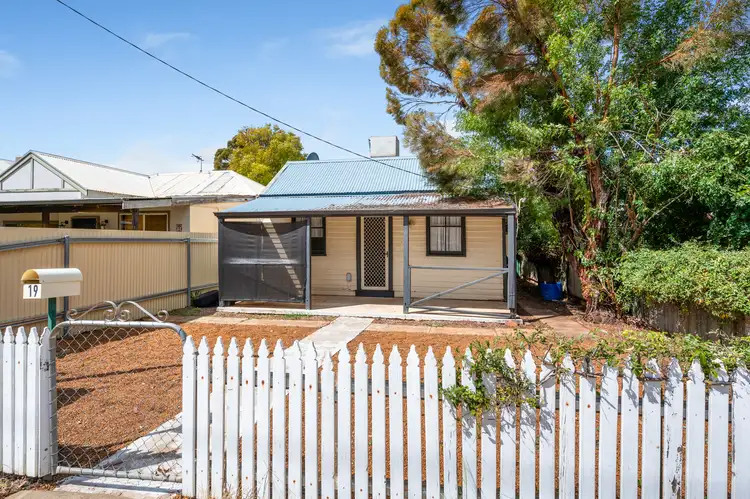 19 Ward Street, Lamington WA 6430