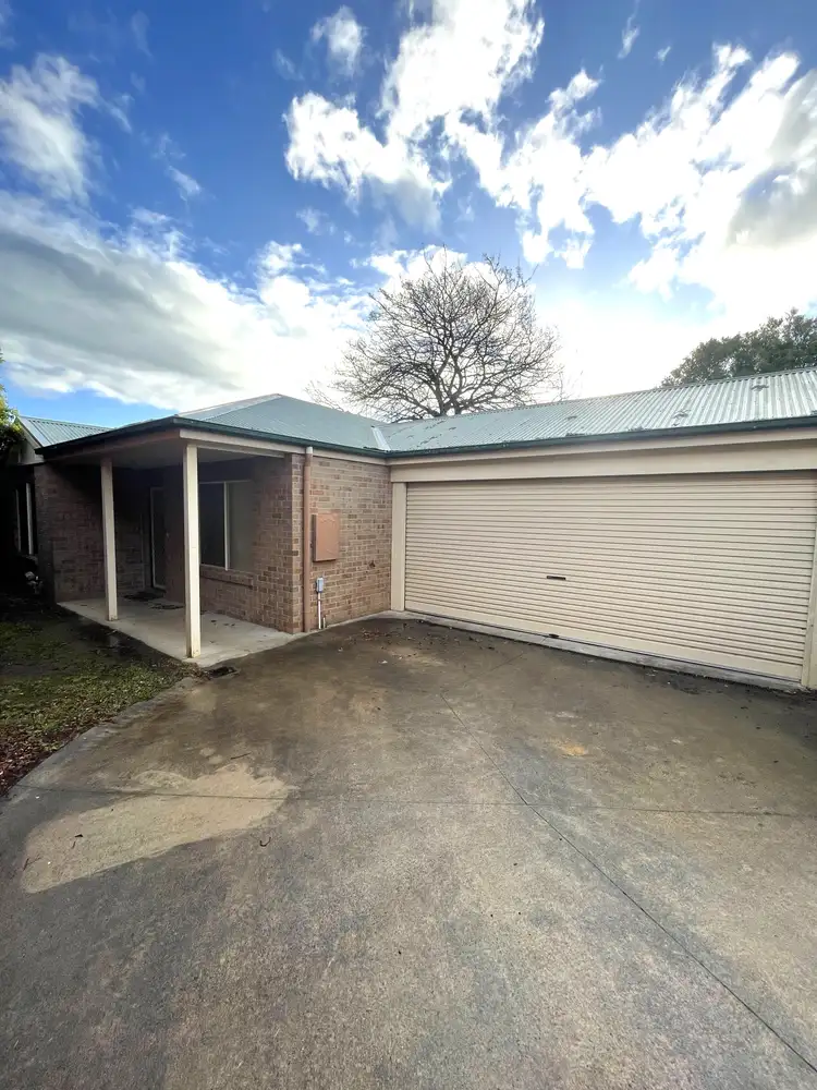 2/5 Karrala Court, Drouin VIC 3818