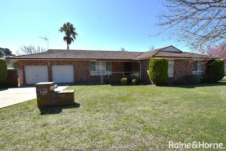 1 Provincial Place, Orange NSW 2800