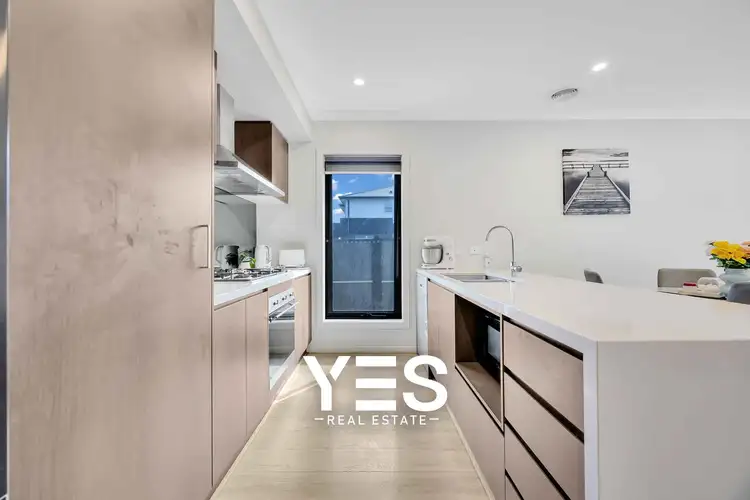 Fifth view of Homely house listing, 33 Inglewood Drive, Werribee VIC 3030