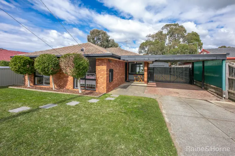 121 Charter Road W, Sunbury VIC 3429