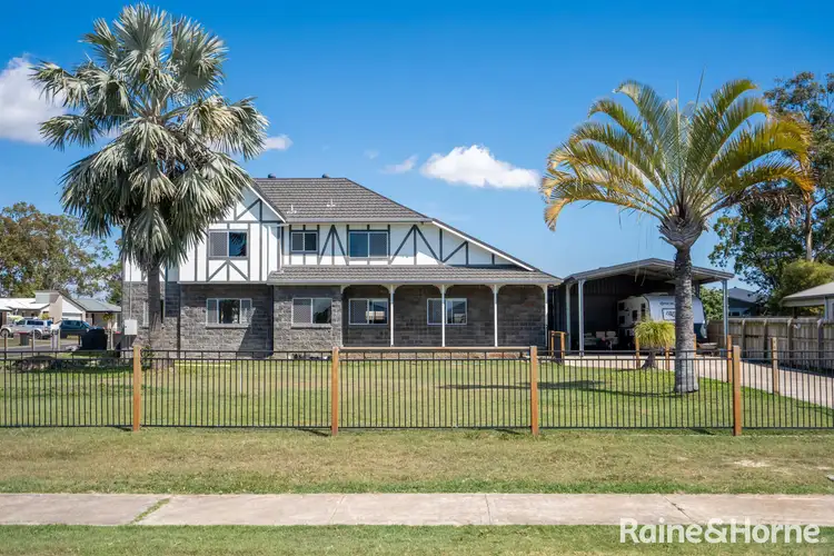 2 Senor Avenue, Urangan QLD 4655