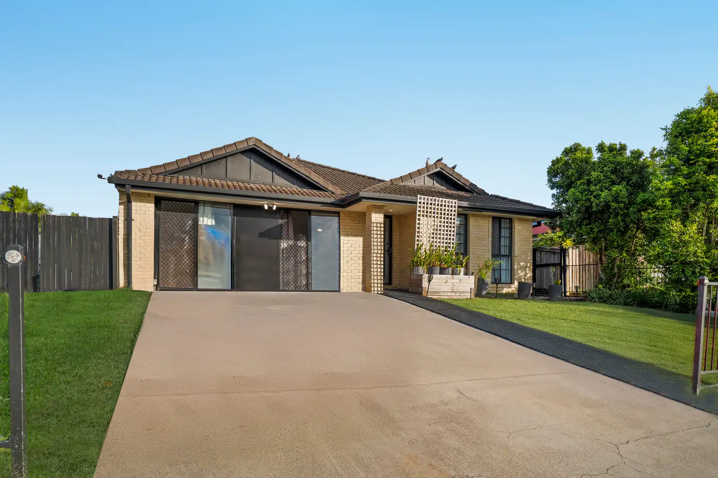 Main view of Homely semi-detached listing, 2/7 Lake Kurwongbah Court, Logan Reserve QLD 4133