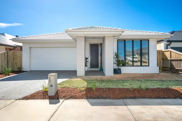 12 Nowlan Street, Gisborne VIC 3437