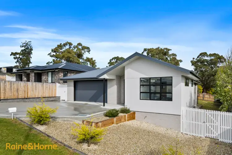 22 Lomandra Drive, Blackmans Bay TAS 7052