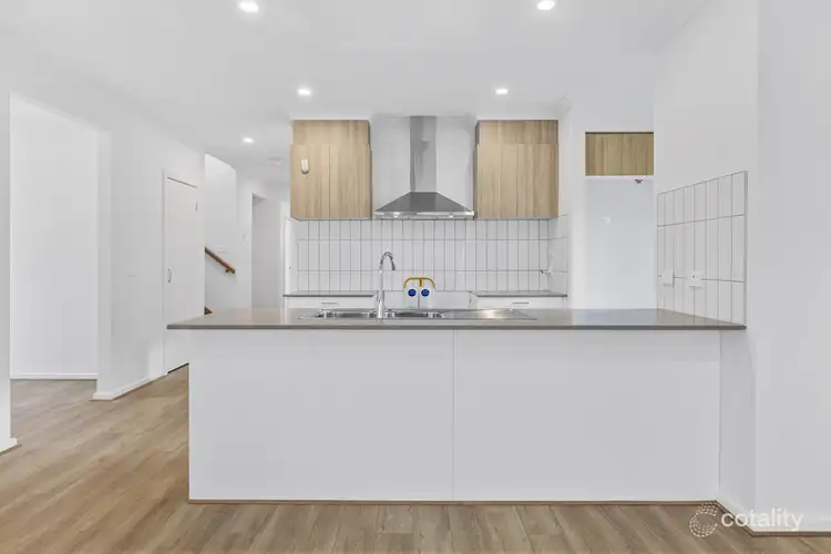 33 Conondale Avenue, Truganina VIC 3029