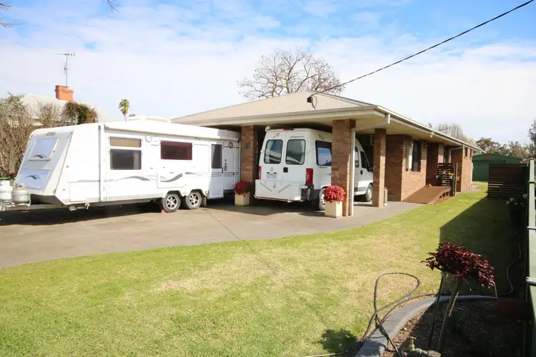 16 Campaspe Street, Rochester VIC 3561