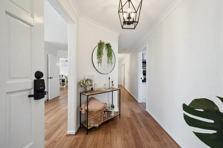 9 Pine Grove, Kardinya WA 6163