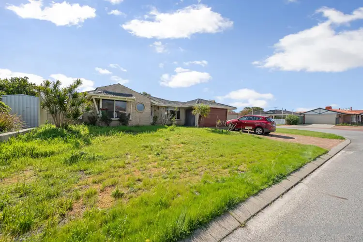 6 Juniper Court, Thornlie WA 6108